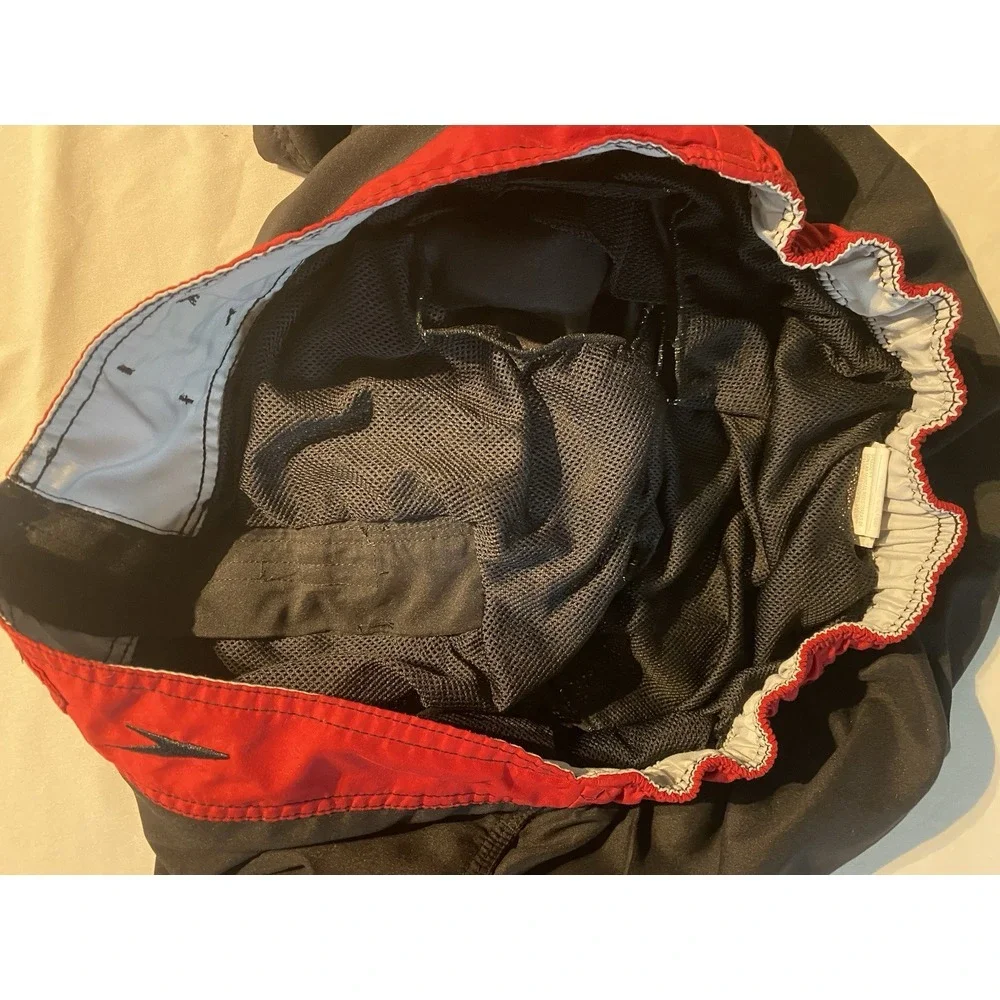 Speedo Men's Size L Black Red Swim Trunks Active‎ Lined Board Shorts Snap Pocket